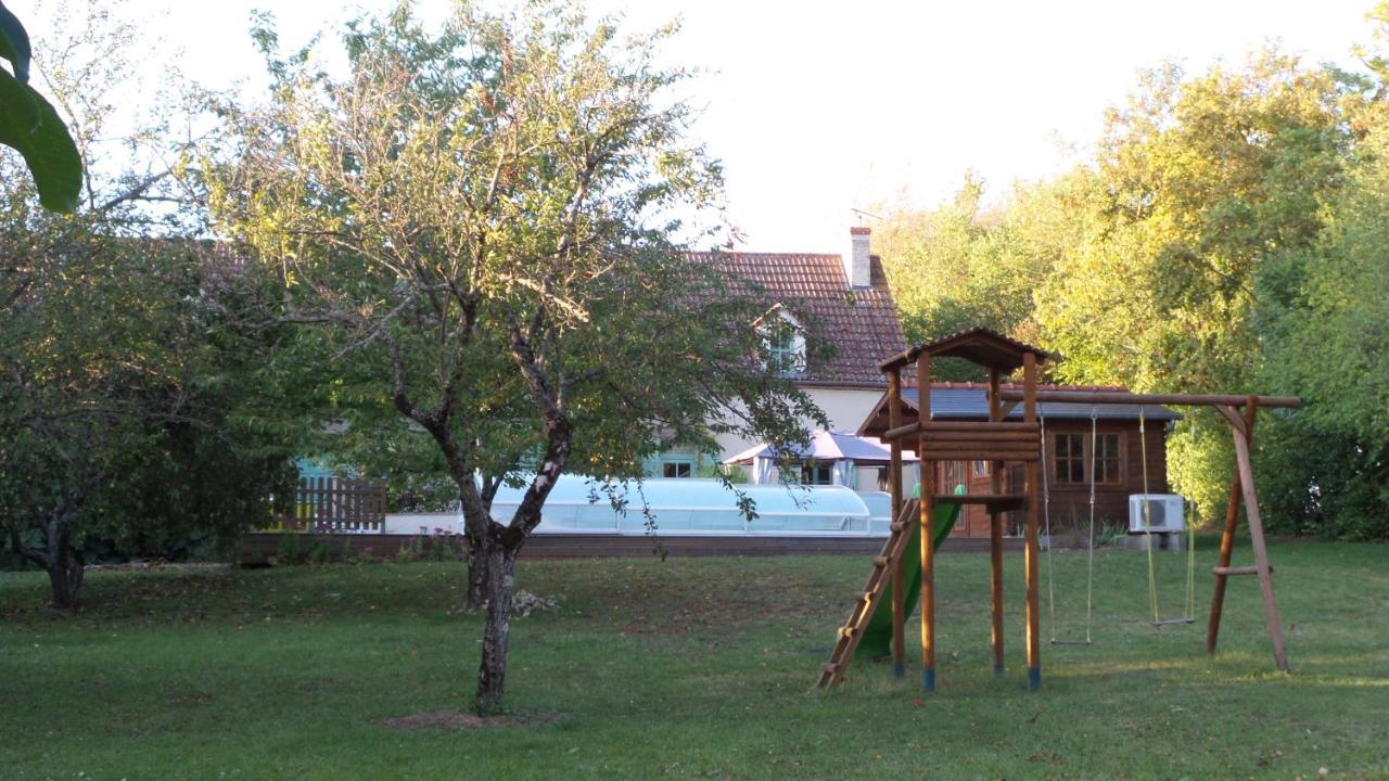 Bed and Breakfast La Petite Noue Vignoux-sous-les-Aix Екстер'єр фото